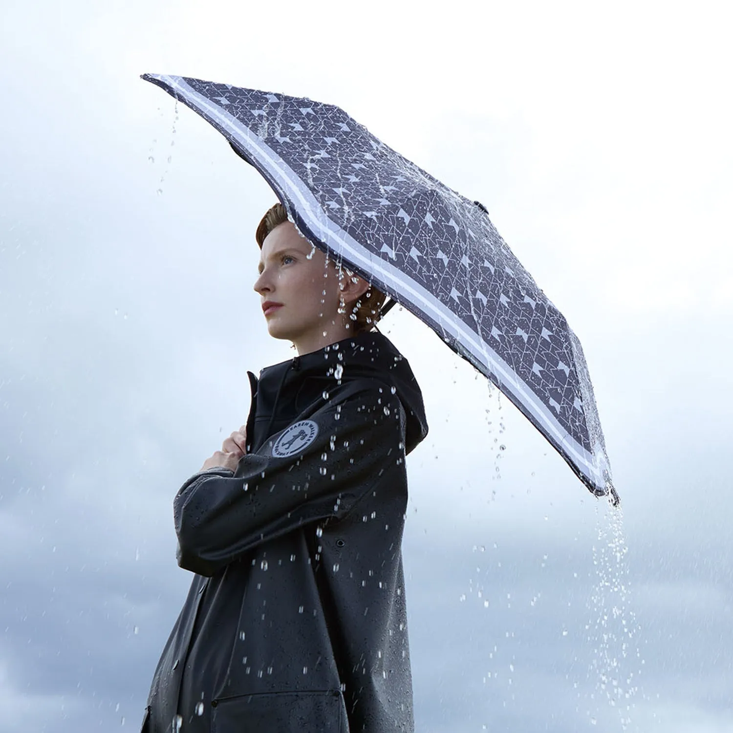 blunt | metro umbrella | karen walker black - limited edition