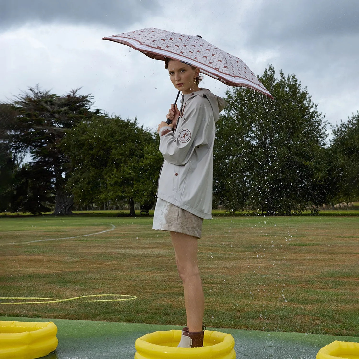 blunt | metro umbrella | karen walker chestnut - limited edition
