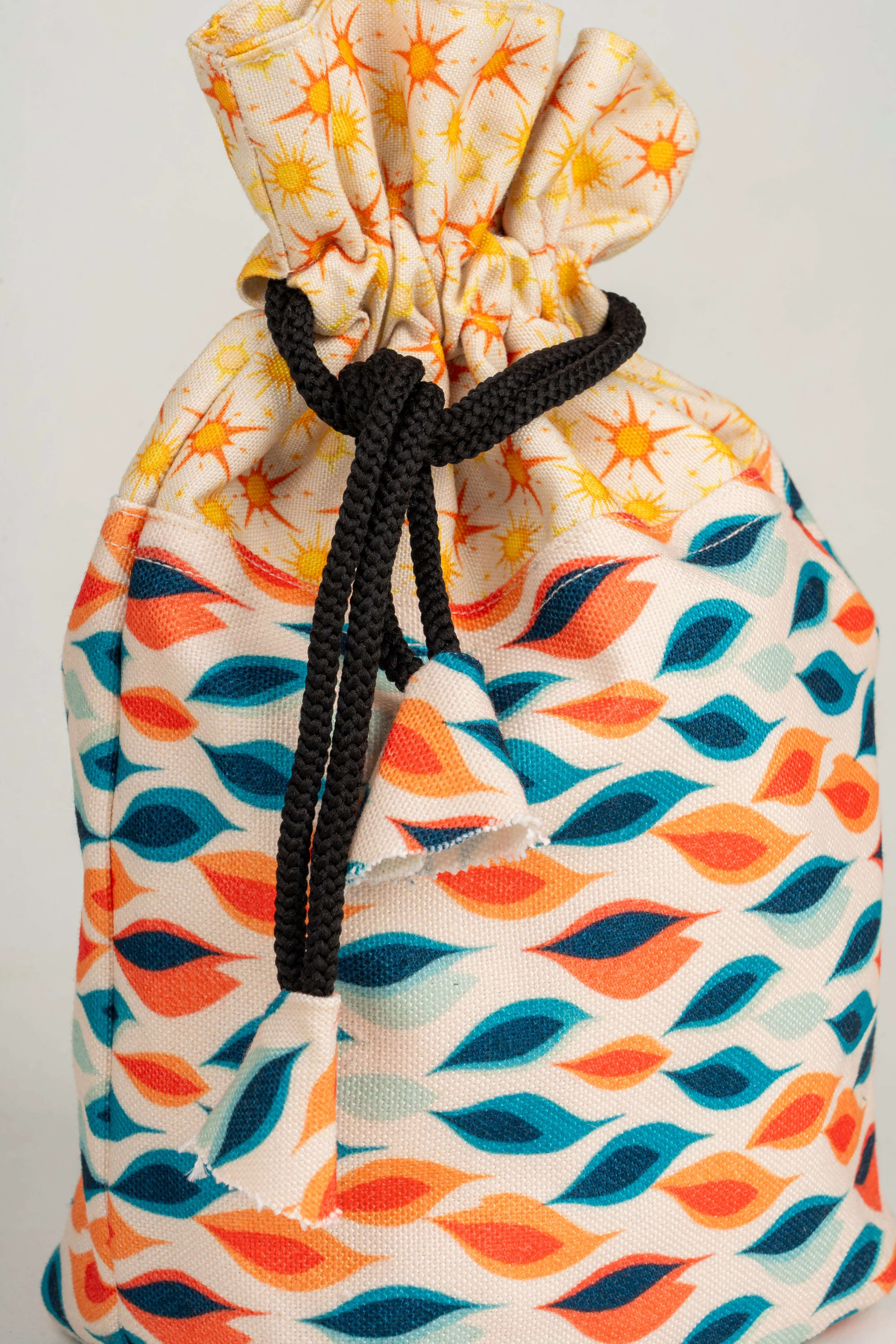 Stylish Scrunched rPET Hand Clutch